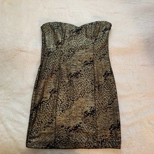 Black and gold mini tight strapless tube dress 👗